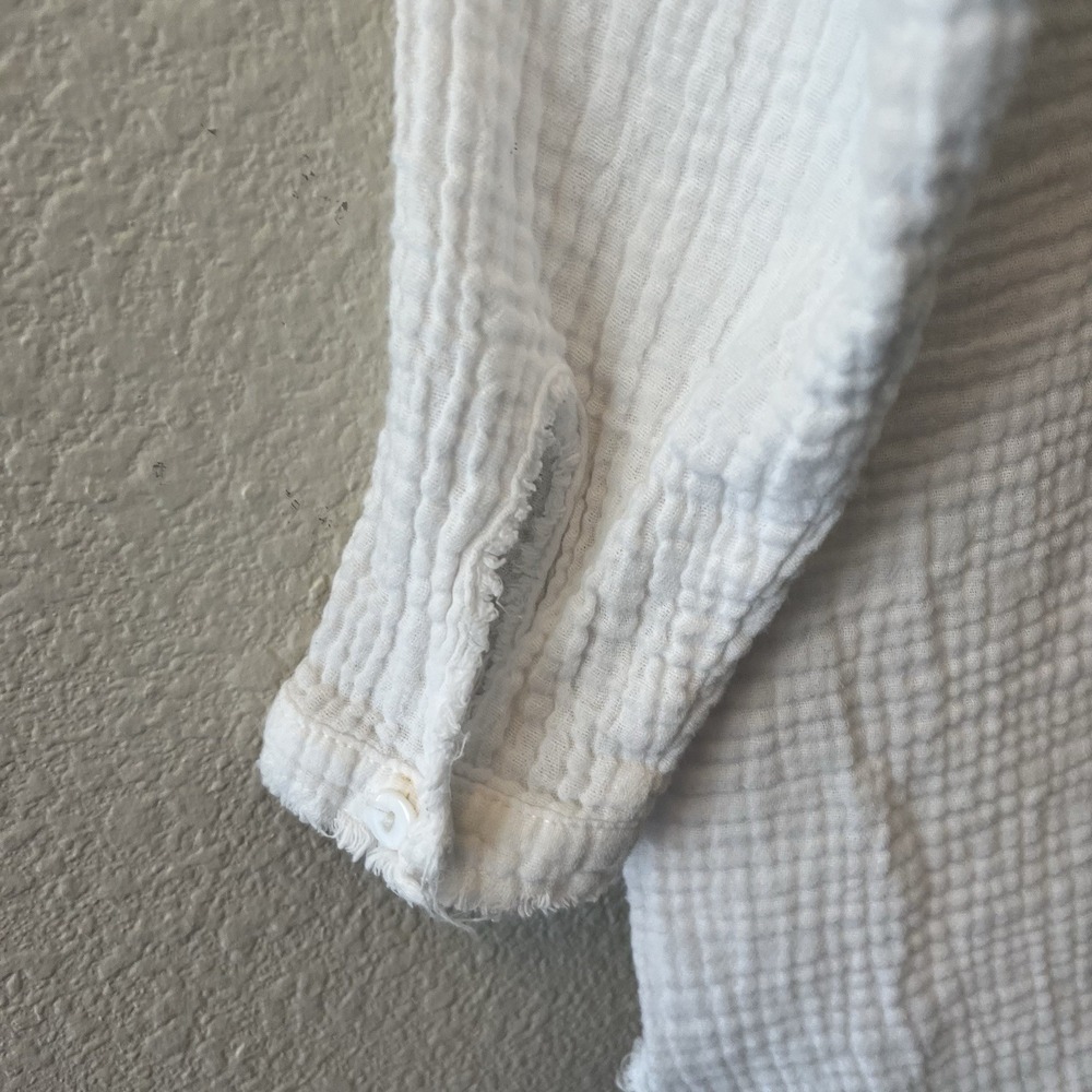 Lucca Women's Top Size XS White Gauzy Cotton Tunic Button Boho Beachy Cottage - Picture 11 of 15